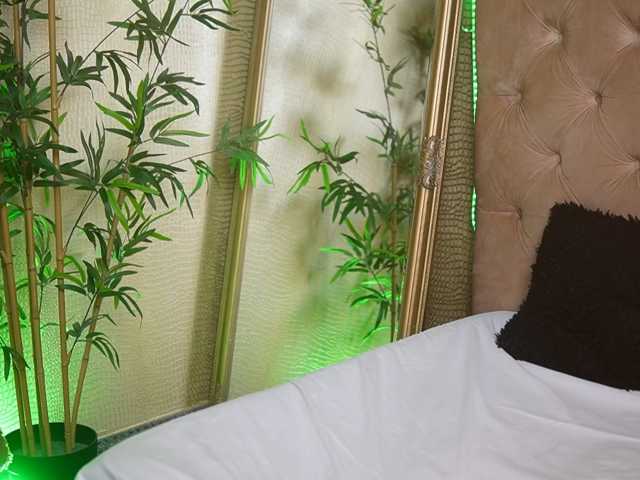 TiffanyTaboo live cam on BongaCams