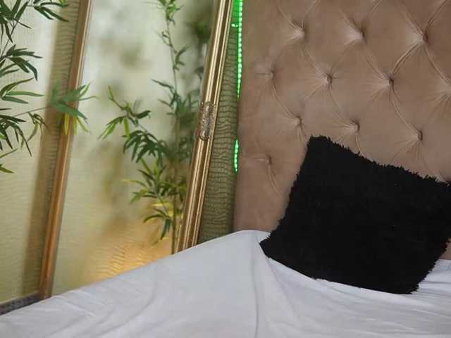 TiffanyTaboo live cam on BongaCams