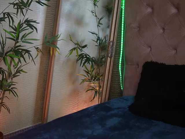 TiffanyTaboo live cam on BongaCams