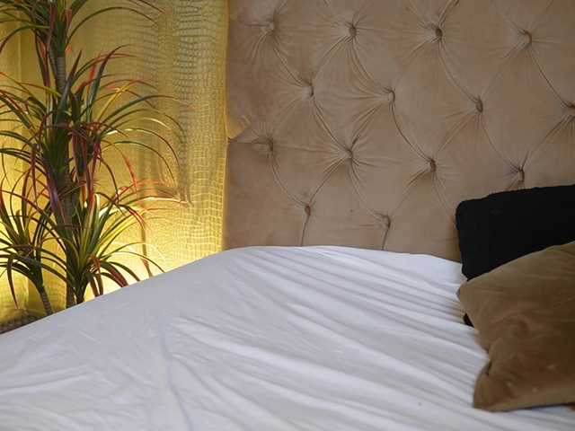 TiffanyTaboo's BongaCams show and profile