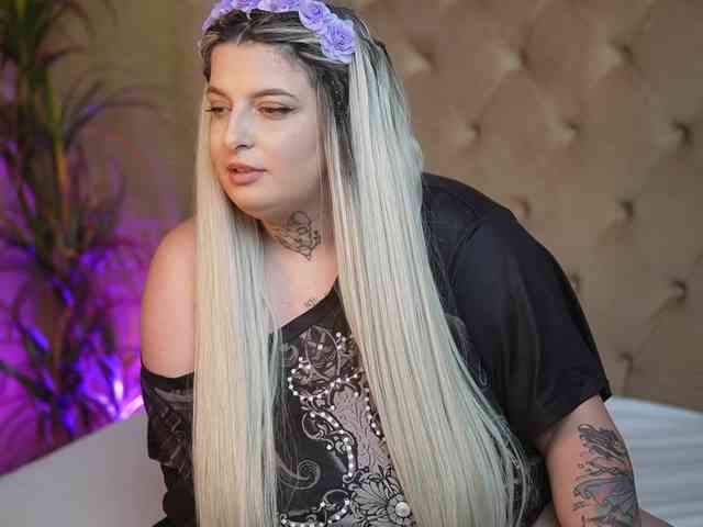 TiffanyTaboo webcam