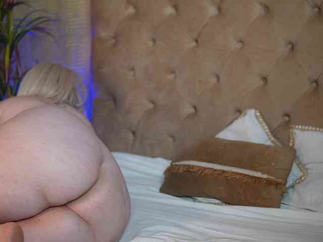 TiffanyTaboo webcam