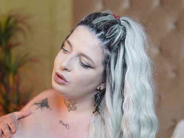 TiffanyTaboo webcam