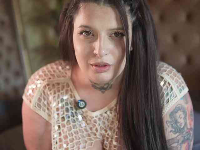 TiffanyTaboo webcam