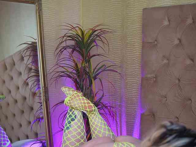 TiffanyTaboo webcam