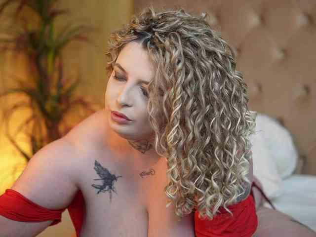 TiffanyTaboo webcam