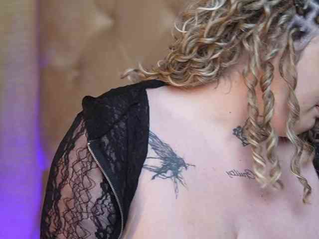 TiffanyTaboo webcam