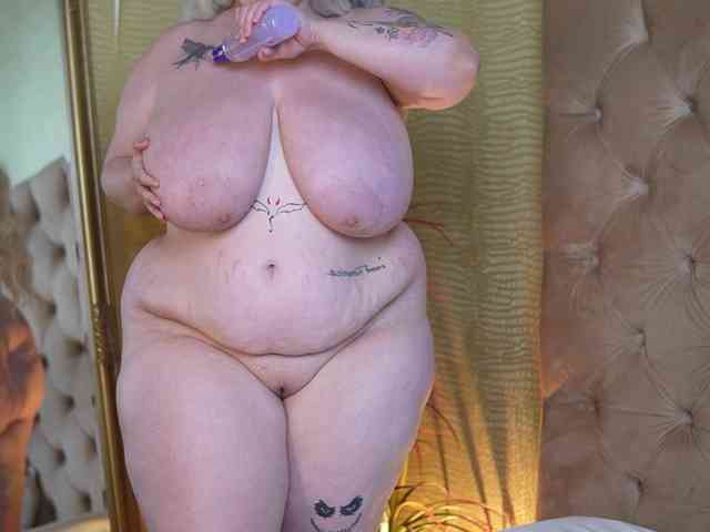 TiffanyTaboo webcam