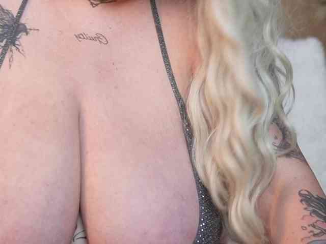 TiffanyTaboo webcam