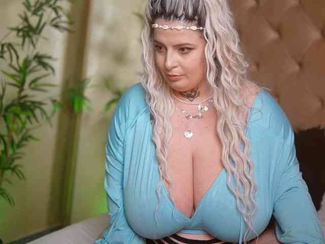 TiffanyTaboo webcam