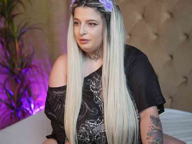 TiffanyTaboo webcam
