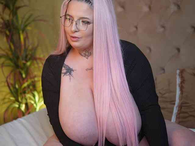 TiffanyTaboo webcam