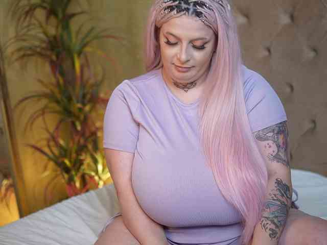 TiffanyTaboo webcam