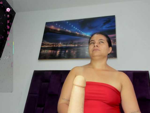 AssParadisse live cam on BongaCams