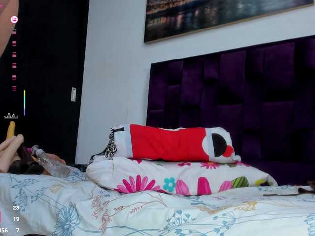 AssParadisse live cam on BongaCams