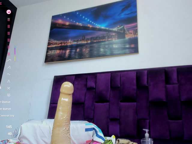 AssParadisse live cam on BongaCams