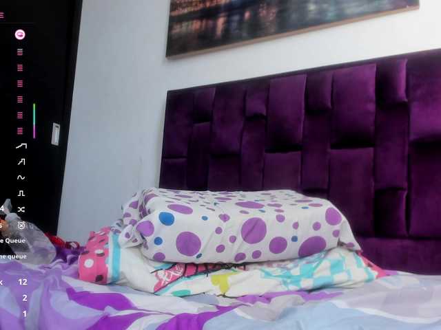 AssParadisse live cam on BongaCams