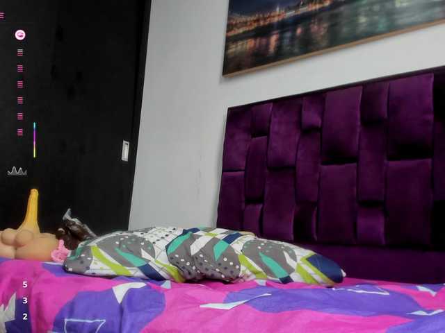 AssParadisse live cam on BongaCams