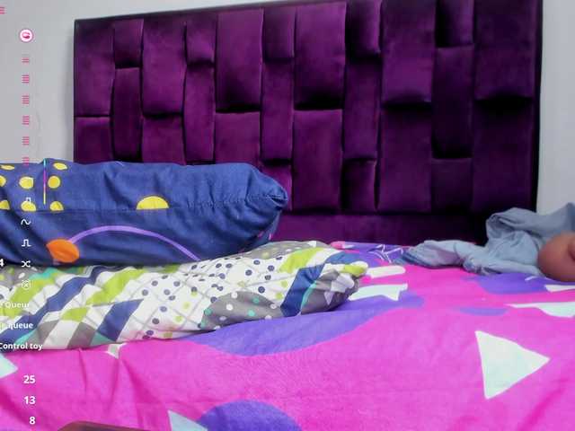 AssParadisse live cam on BongaCams