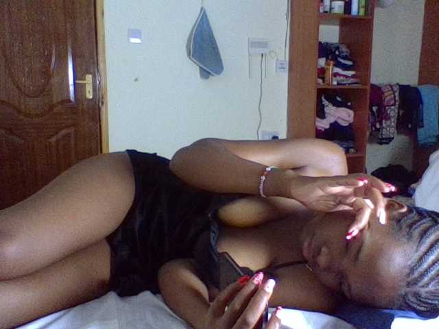 lovergal-01, en directo ahora en BongaCams