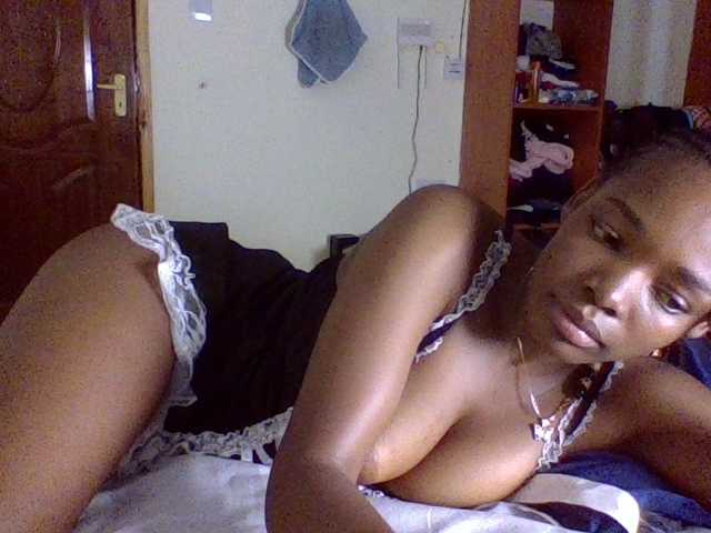 lovergal-01, en directo ahora en BongaCams