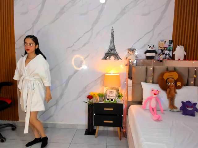 kittyscoot, live now on BongaCams