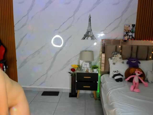 kittyscoot live cam preview