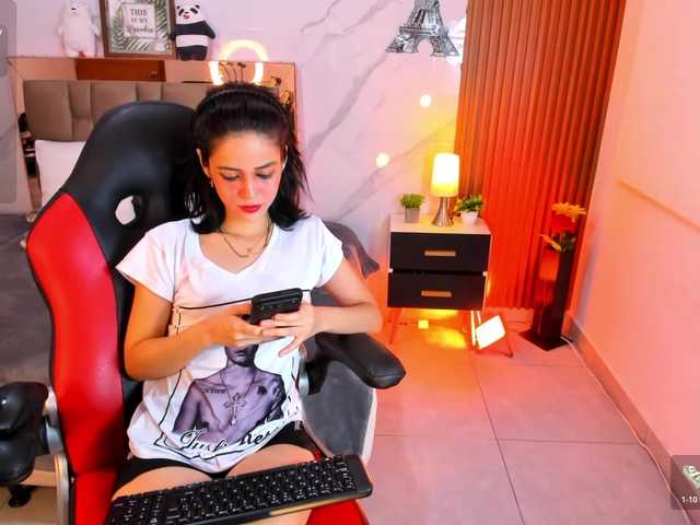 kittyscoot live cam on BongaCams