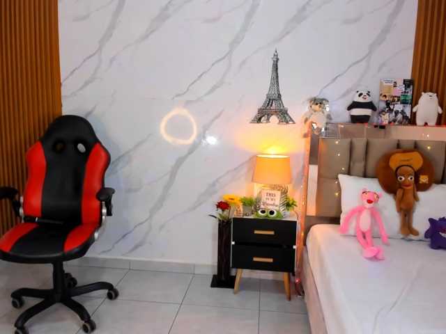 kittyscoot, live now on BongaCams