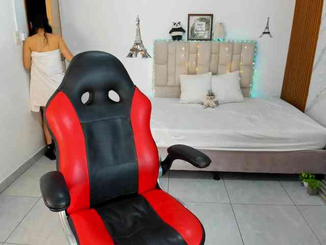 kittyscoot webcam