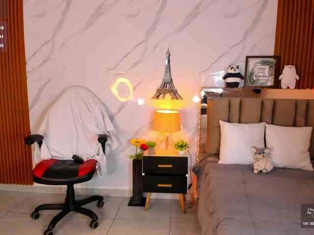 kittyscoot webcam