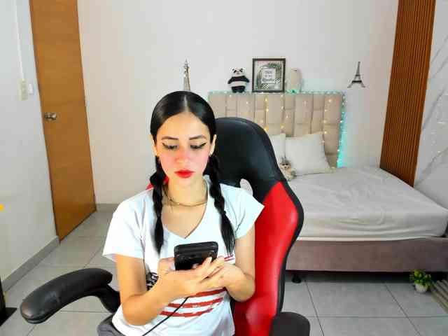 kittyscoot webcam