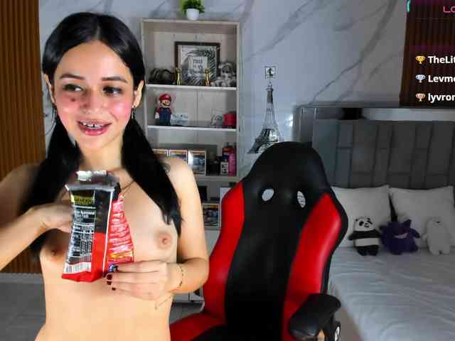 kittyscoot webcam