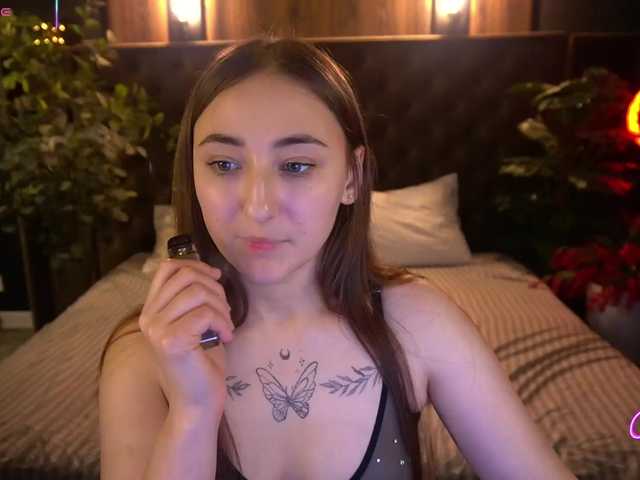SashaDuvalle live cam on BongaCams