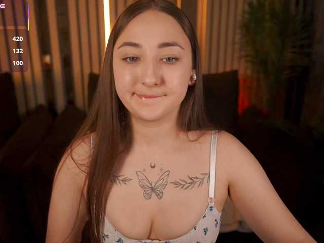 SashaDuvalle live cam preview