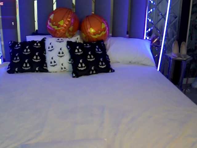 SashaDuvalle live cam on BongaCams