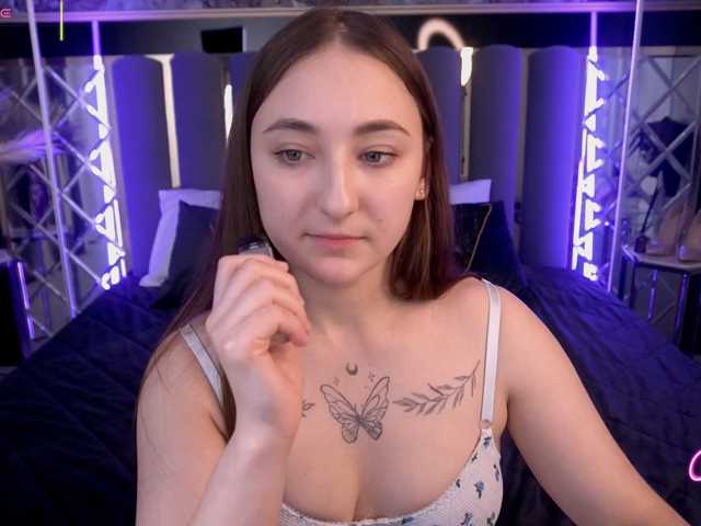 SashaDuvalle live cam on BongaCams