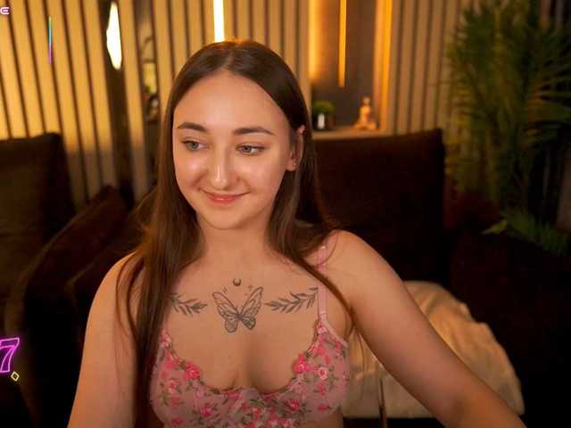 SashaDuvalle live cam on BongaCams