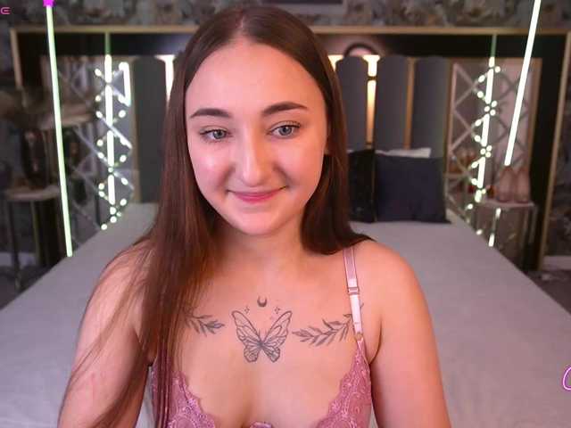 SashaDuvalle live cam on BongaCams