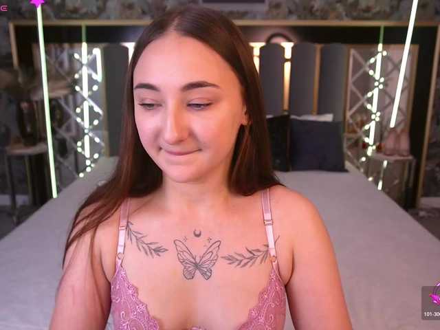 SashaDuvalle live cam on BongaCams