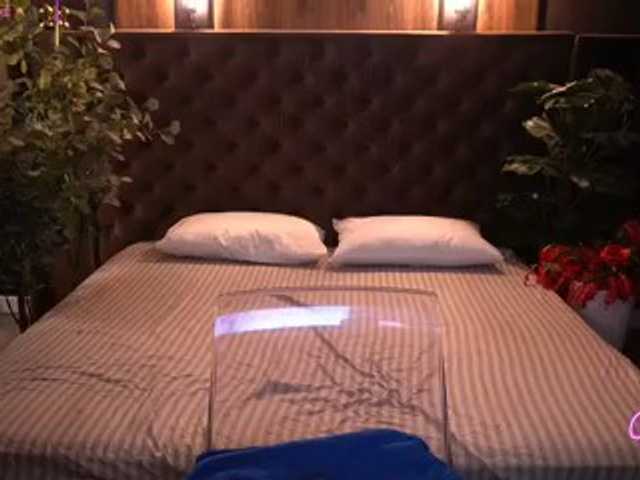 SashaDuvalle live cam on BongaCams