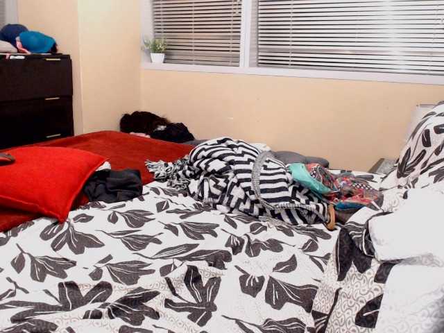 JUICYBOOBS36DD live cam on BongaCams