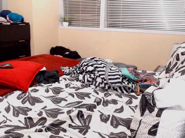 JUICYBOOBS36DD live cam on BongaCams