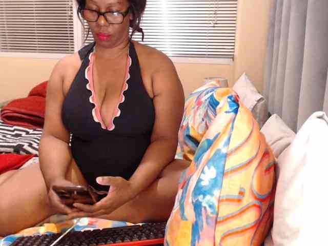 JUICYBOOBS36DD