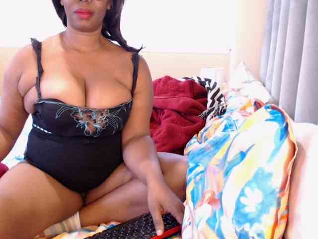JUICYBOOBS36DD