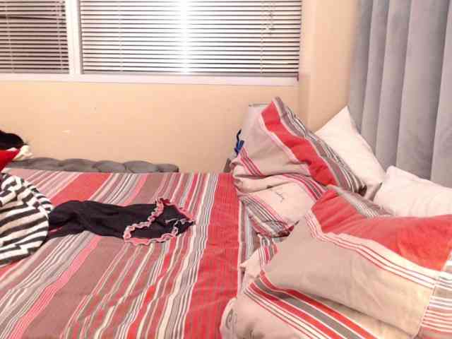 JUICYBOOBS36DD webcam