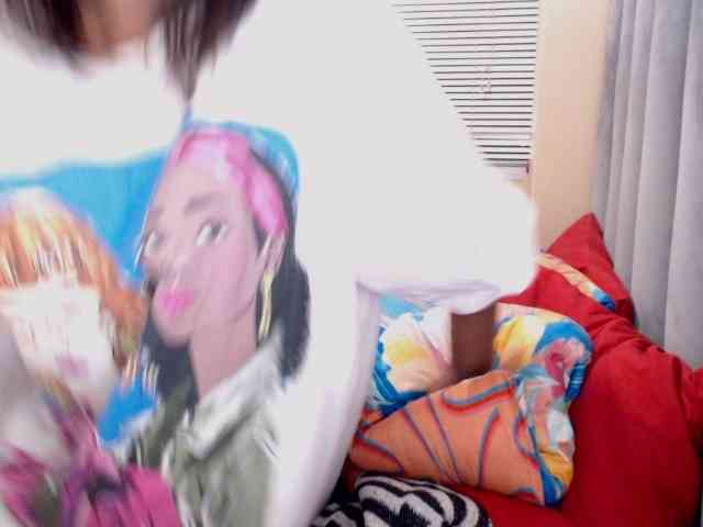 JUICYBOOBS36DD webcam