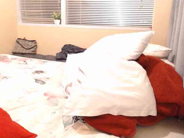 JUICYBOOBS36DD webcam