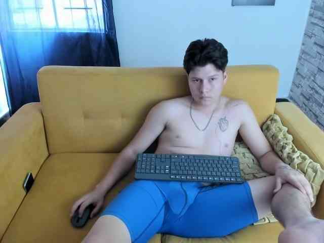 daniel-leon daniel-leon