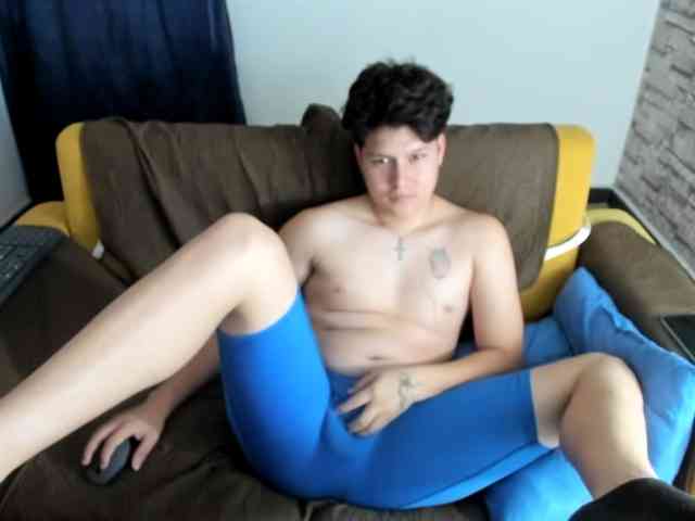 daniel-leon Live Webcam on BongaCams